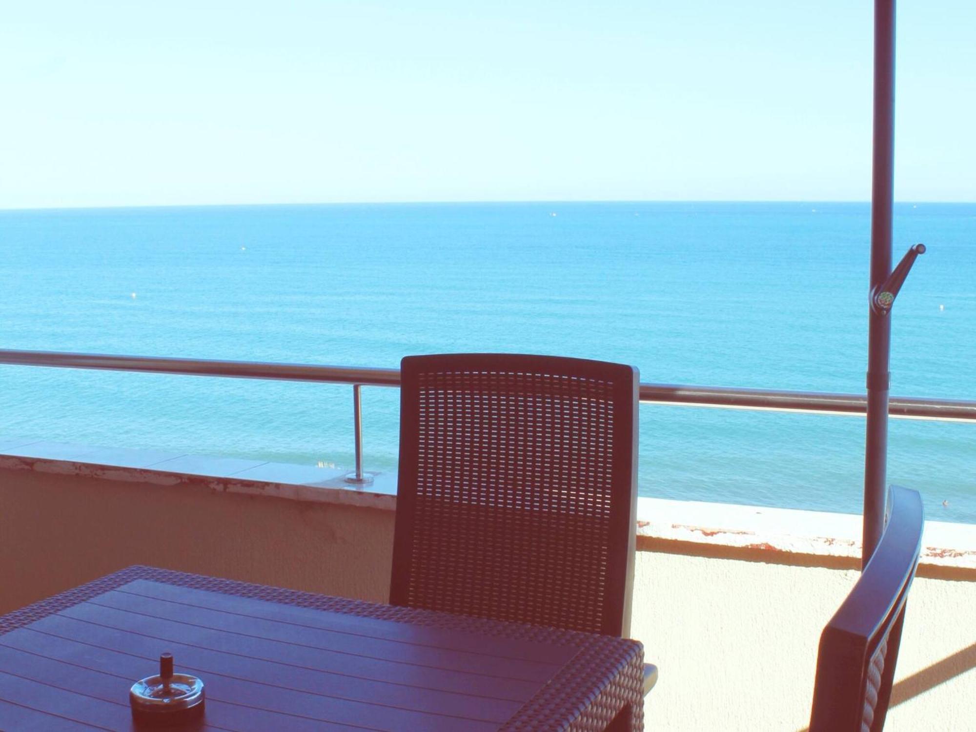 Esplendido A Pie De Playa En Apartamento